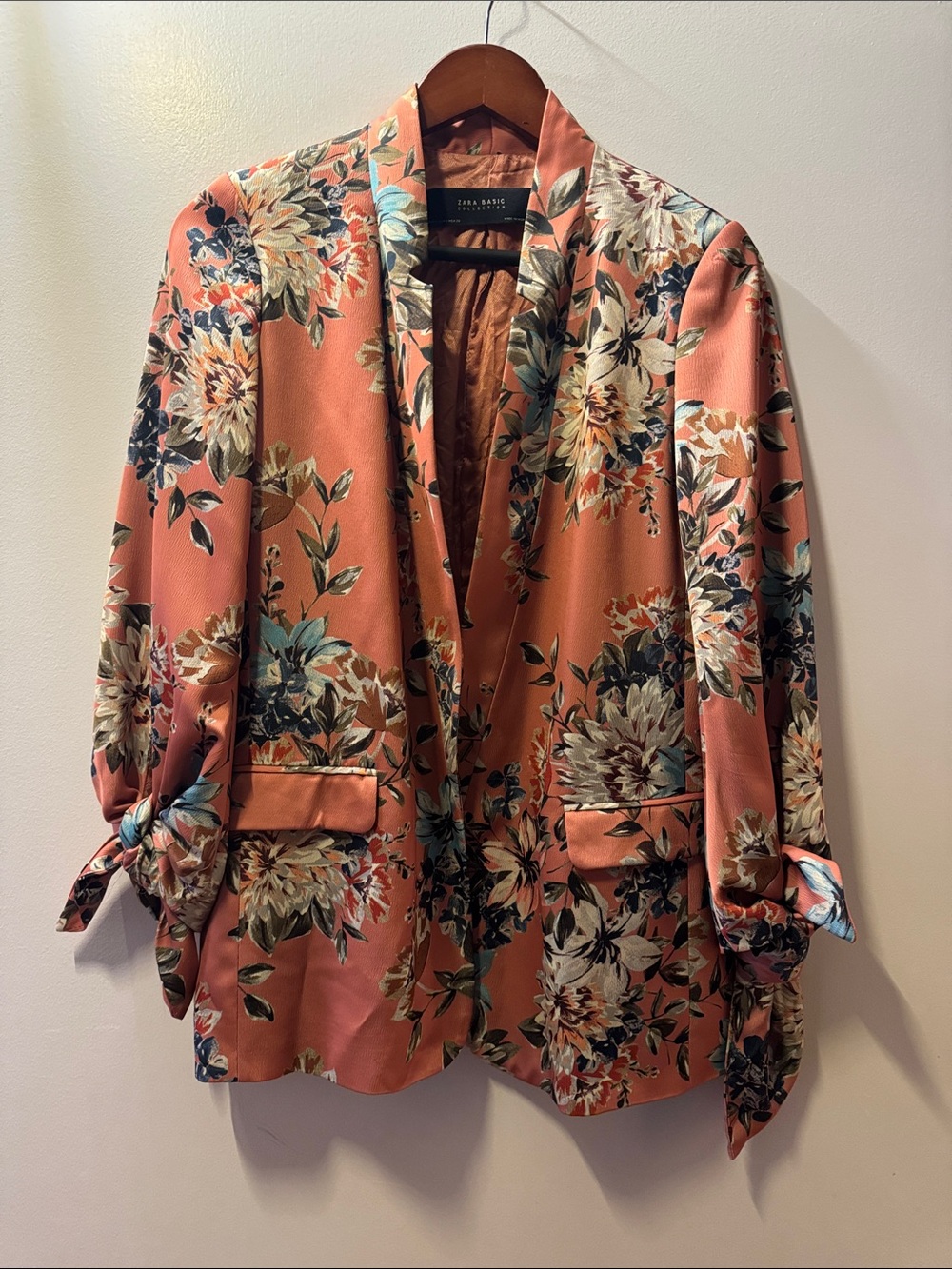 Zara Coral Floral Blazer Jacket Silky Size Small